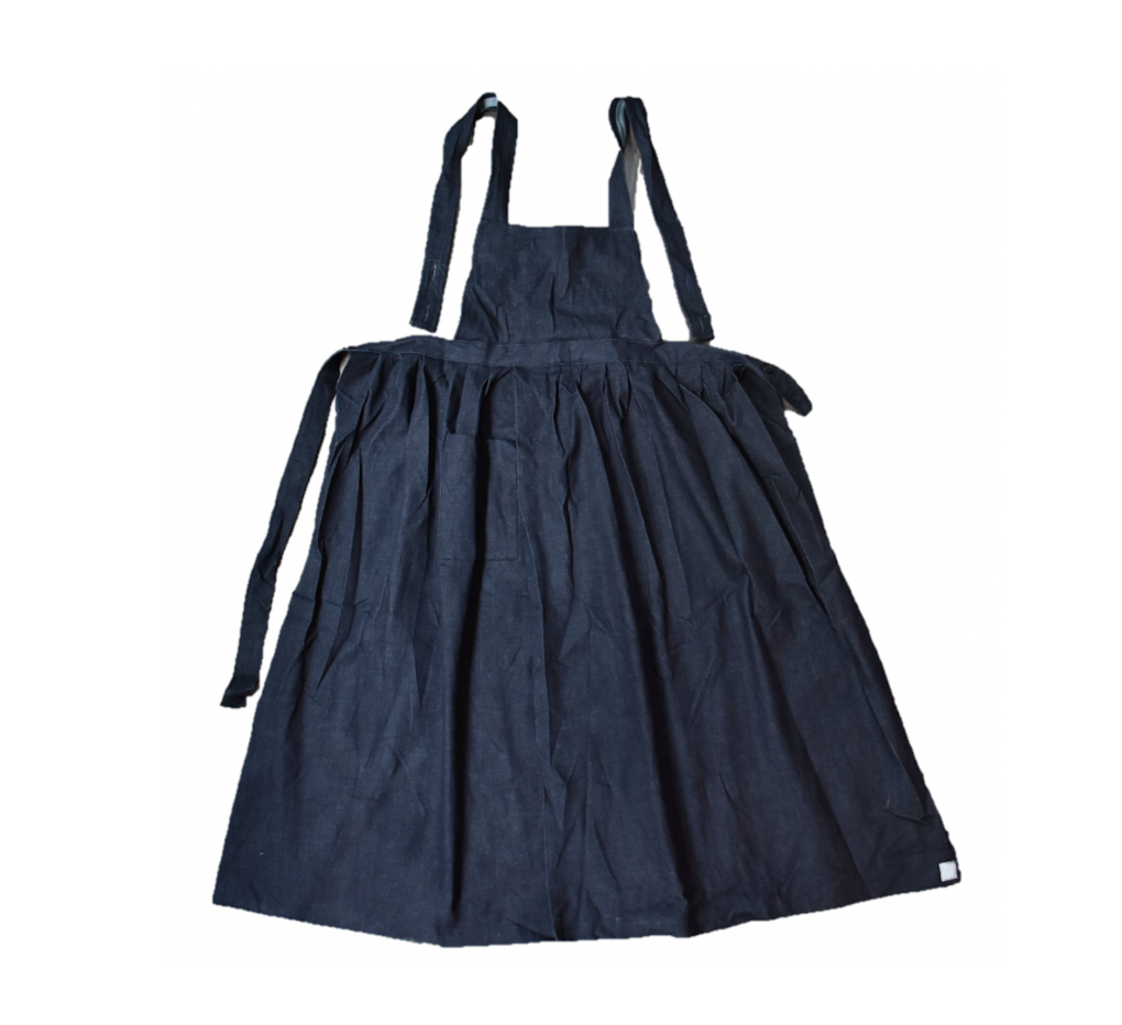 Apron (Design For Wheel-Throwing)